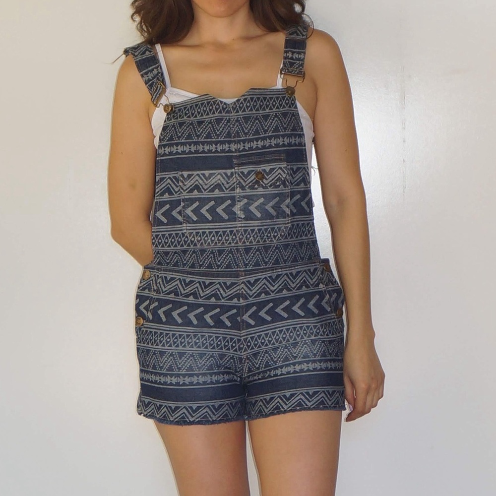 Under Skies Denim Short Overall White Print Size S
